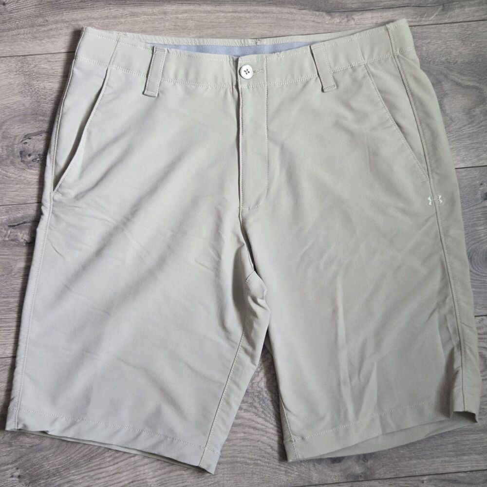 Under Armour Shorts Men's 34 Beige Khaki Match Play Golf Performance Casual